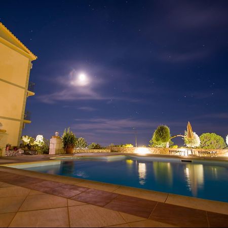 Eagle'S Nest Apartment Lourdata  Bagian luar foto