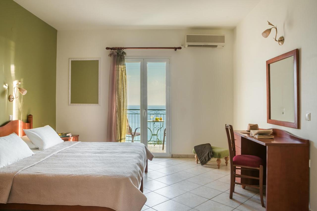 Eagle'S Nest Apartment Lourdata  Bagian luar foto
