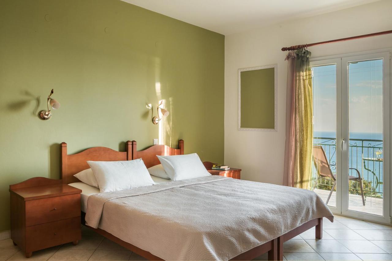 Eagle'S Nest Apartment Lourdata  Bagian luar foto