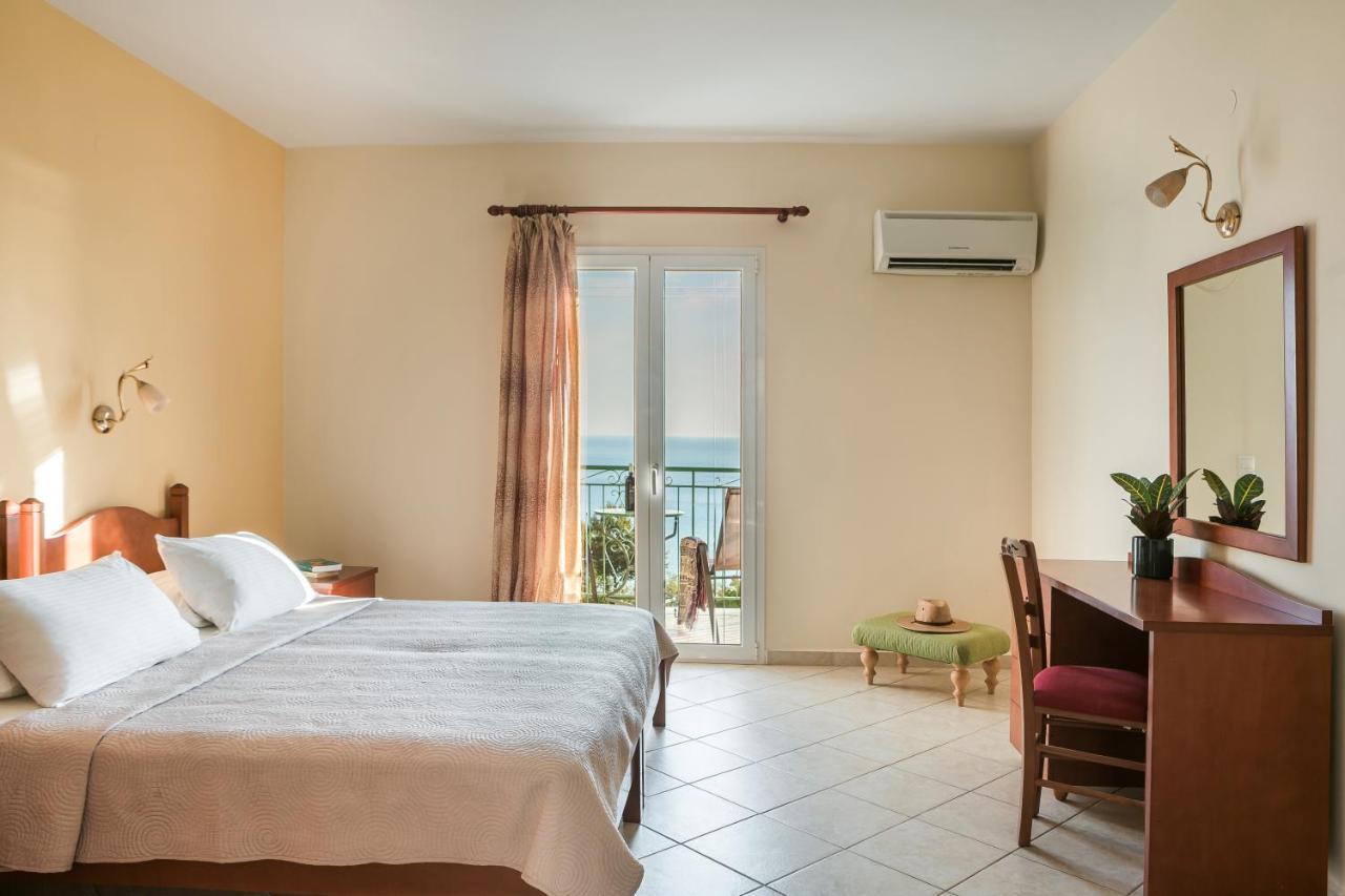 Eagle'S Nest Apartment Lourdata  Bagian luar foto