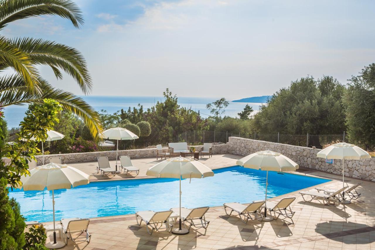 Eagle'S Nest Apartment Lourdata  Bagian luar foto