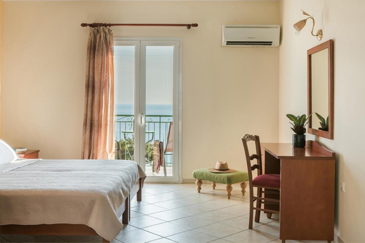 Eagle'S Nest Apartment Lourdata  Bagian luar foto