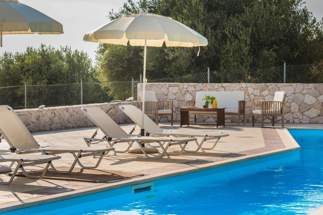 Eagle'S Nest Apartment Lourdata  Bagian luar foto