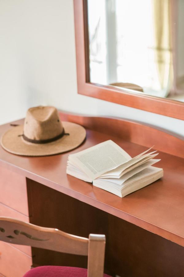 Eagle'S Nest Apartment Lourdata  Bagian luar foto