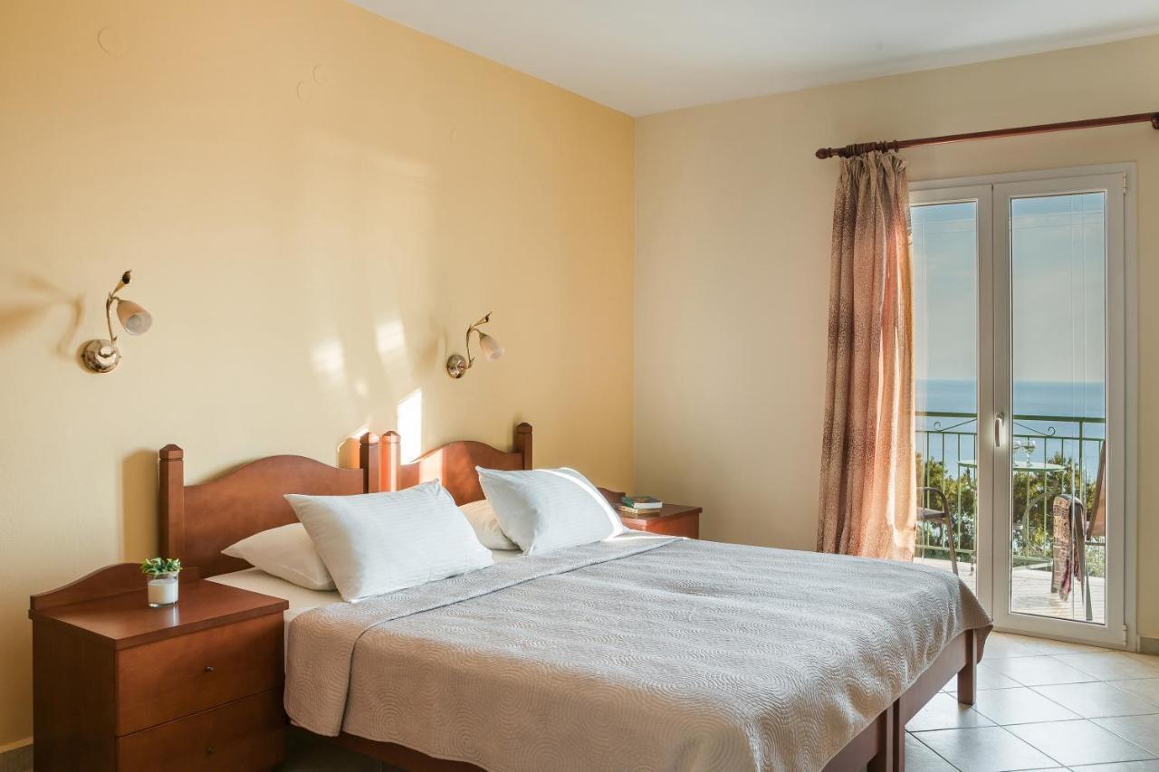 Eagle'S Nest Apartment Lourdata  Bagian luar foto