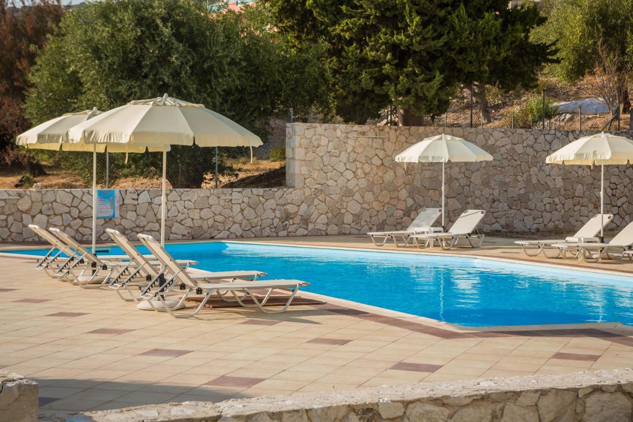Eagle'S Nest Apartment Lourdata  Bagian luar foto