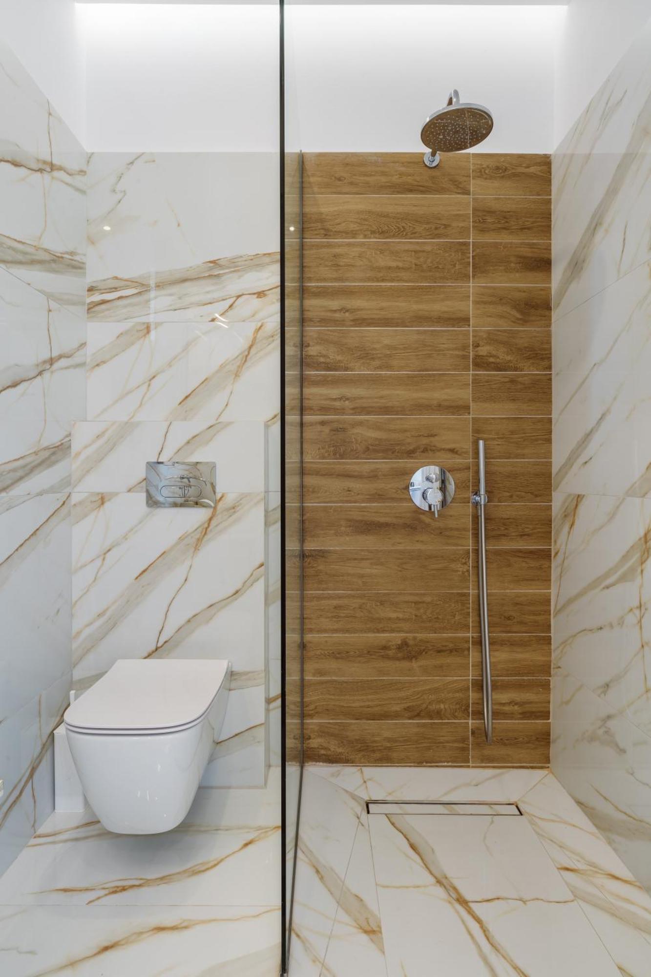 Eagle'S Nest Apartment Lourdata  Bagian luar foto